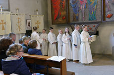 Feier der 1. Heiligen Kommunion in Sankt Crescentius (Foto: Karl-Franz Thiede)